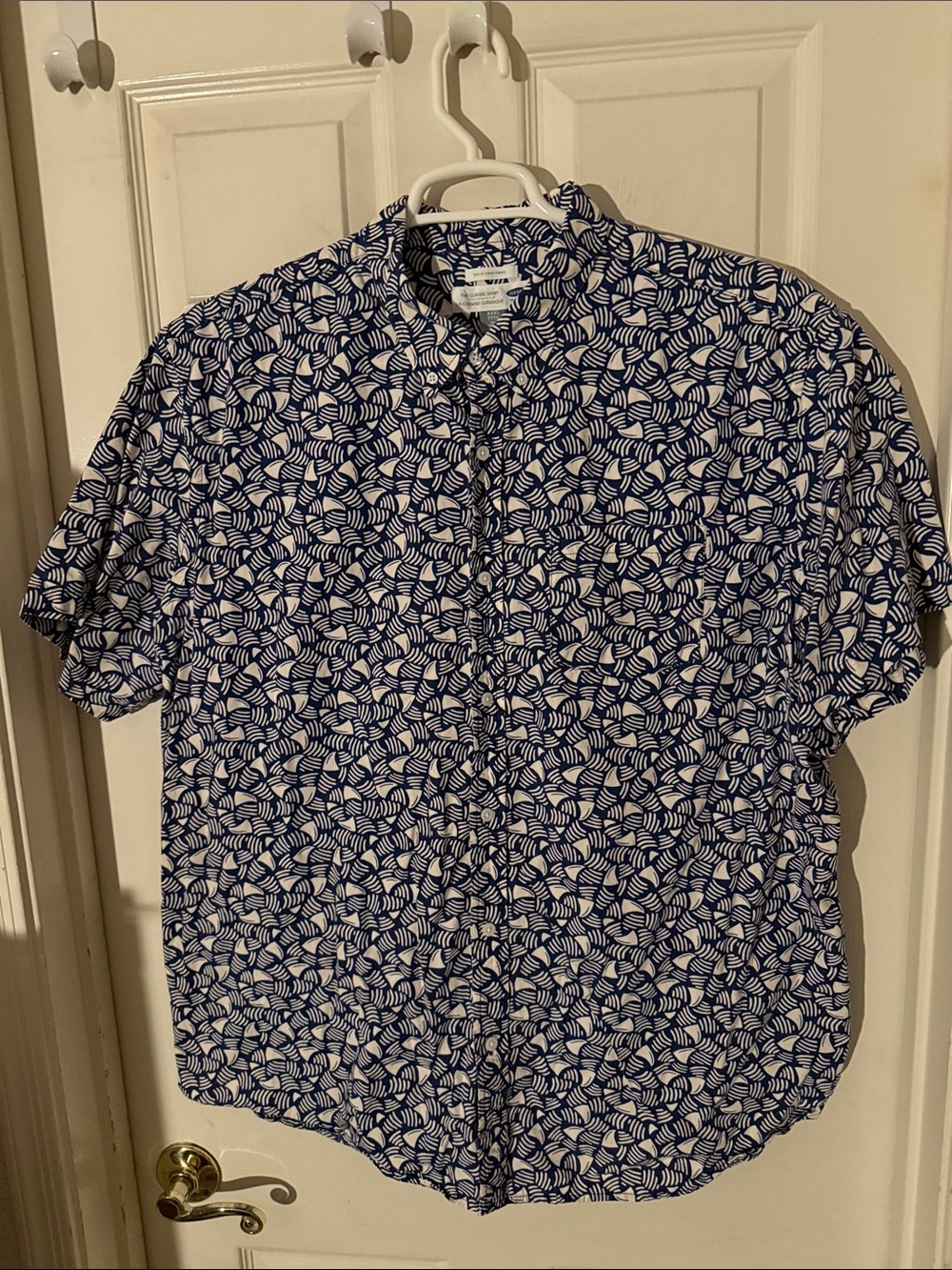 Old Navy Blue & White XXXL Tall Slim Fit Short-Sleeve Button-Down Shirt